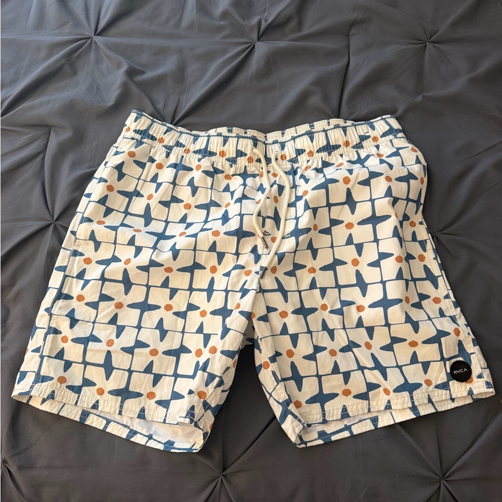 RCVA Men’s swimsuit size LARGE